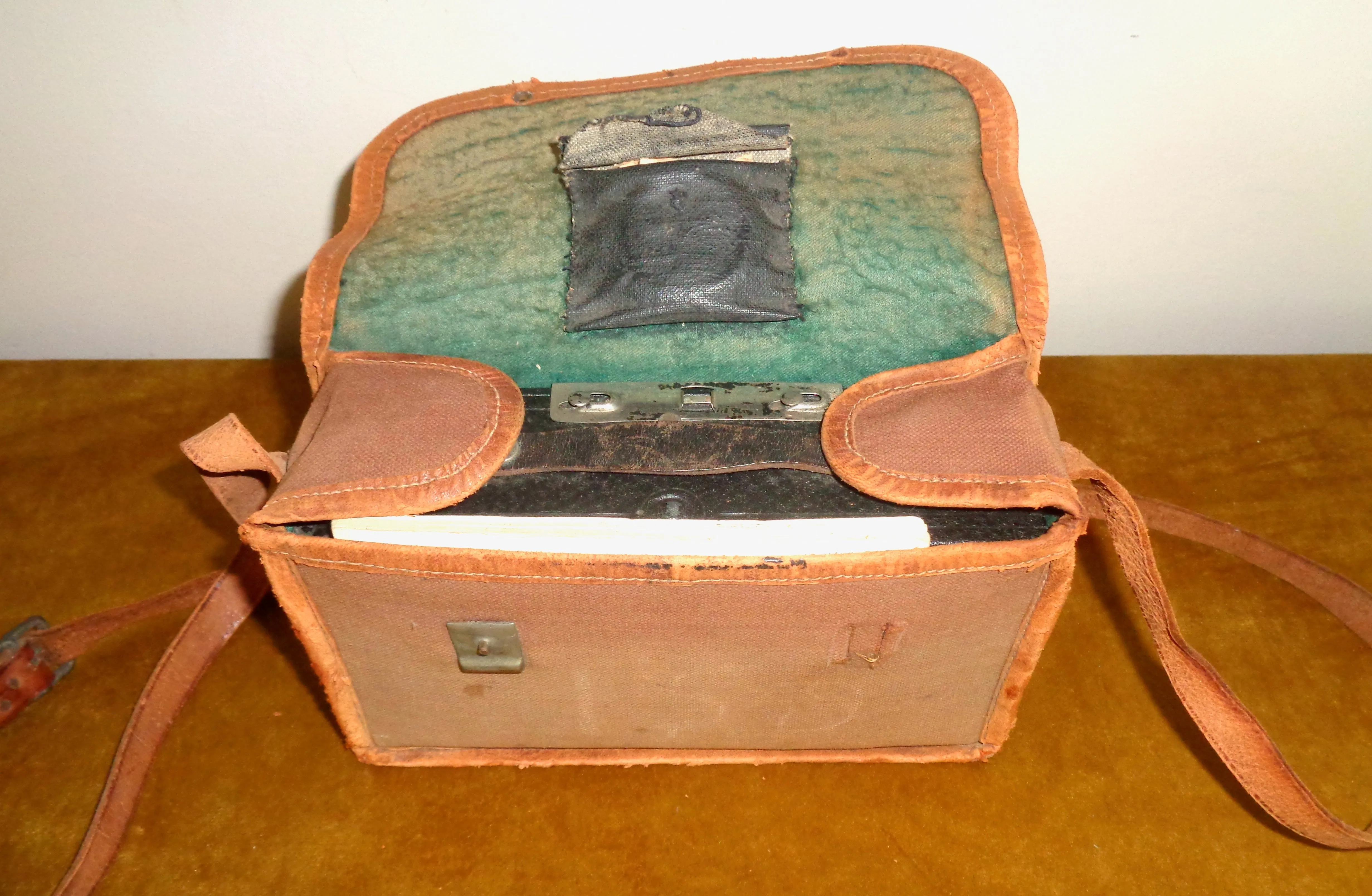 1900s Kodak No.2 Model A Folding Brownie Roll Film Camera Made By Kodak USA
