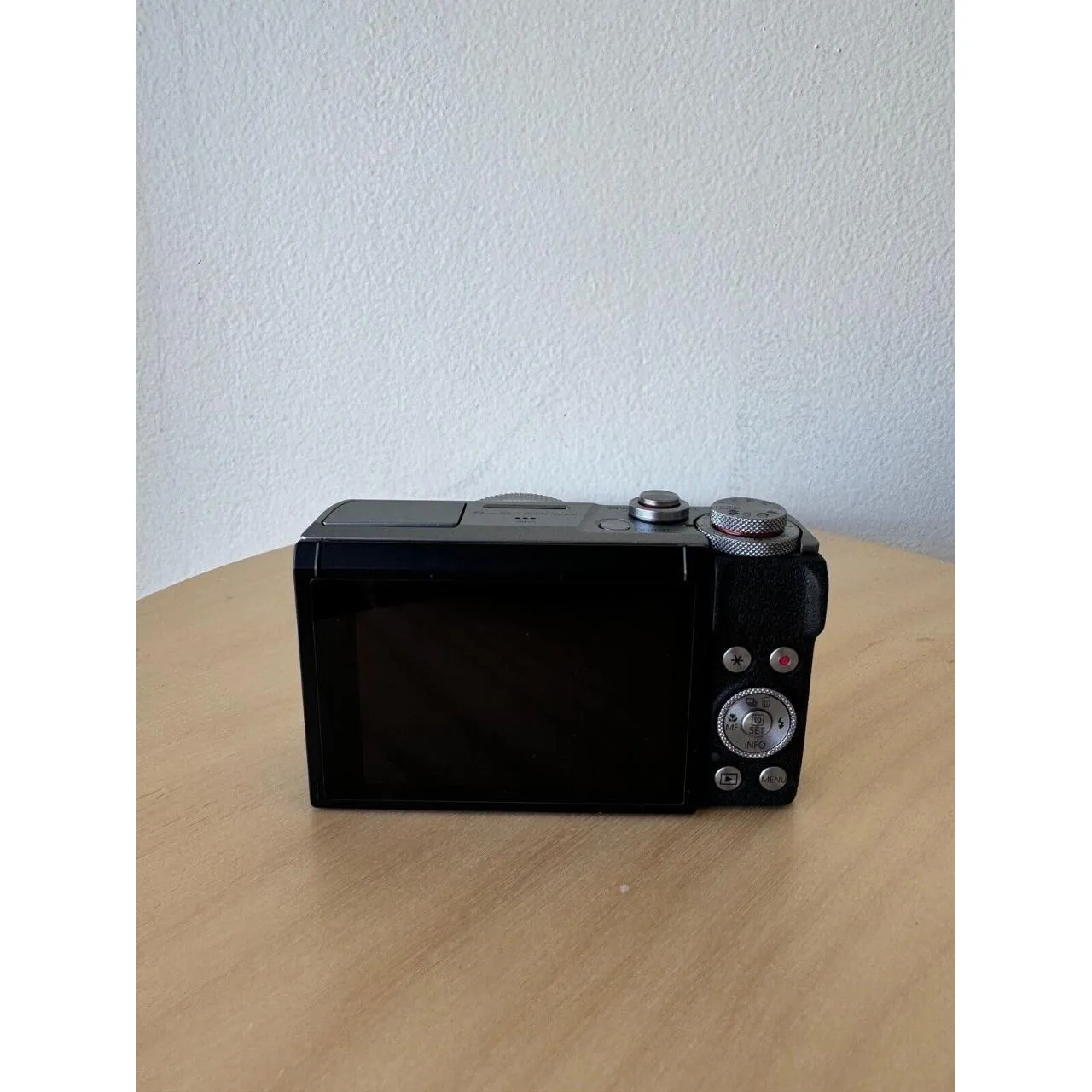 Canon PowerShot G7X Mark III Digital Camera Vlogging Silver