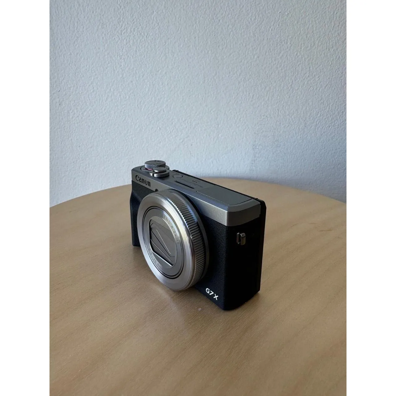 Canon PowerShot G7X Mark III Digital Camera Vlogging Silver
