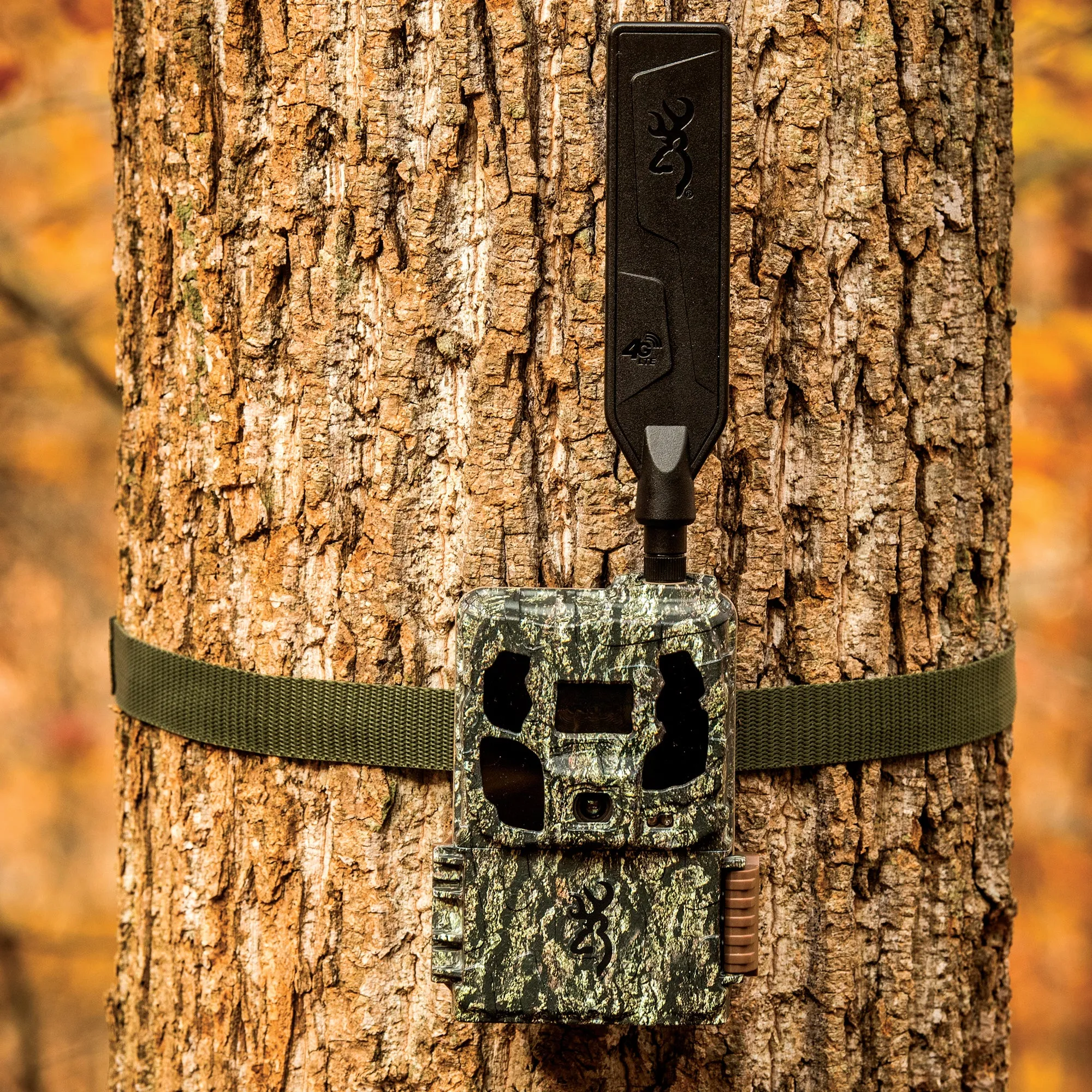 Defender Pro Scout Max HD 2 Pack Combo - Customer Appreciation Sale W/ 2x Cameras, 2x 32 GB SD CARD & 2x BATTERIES