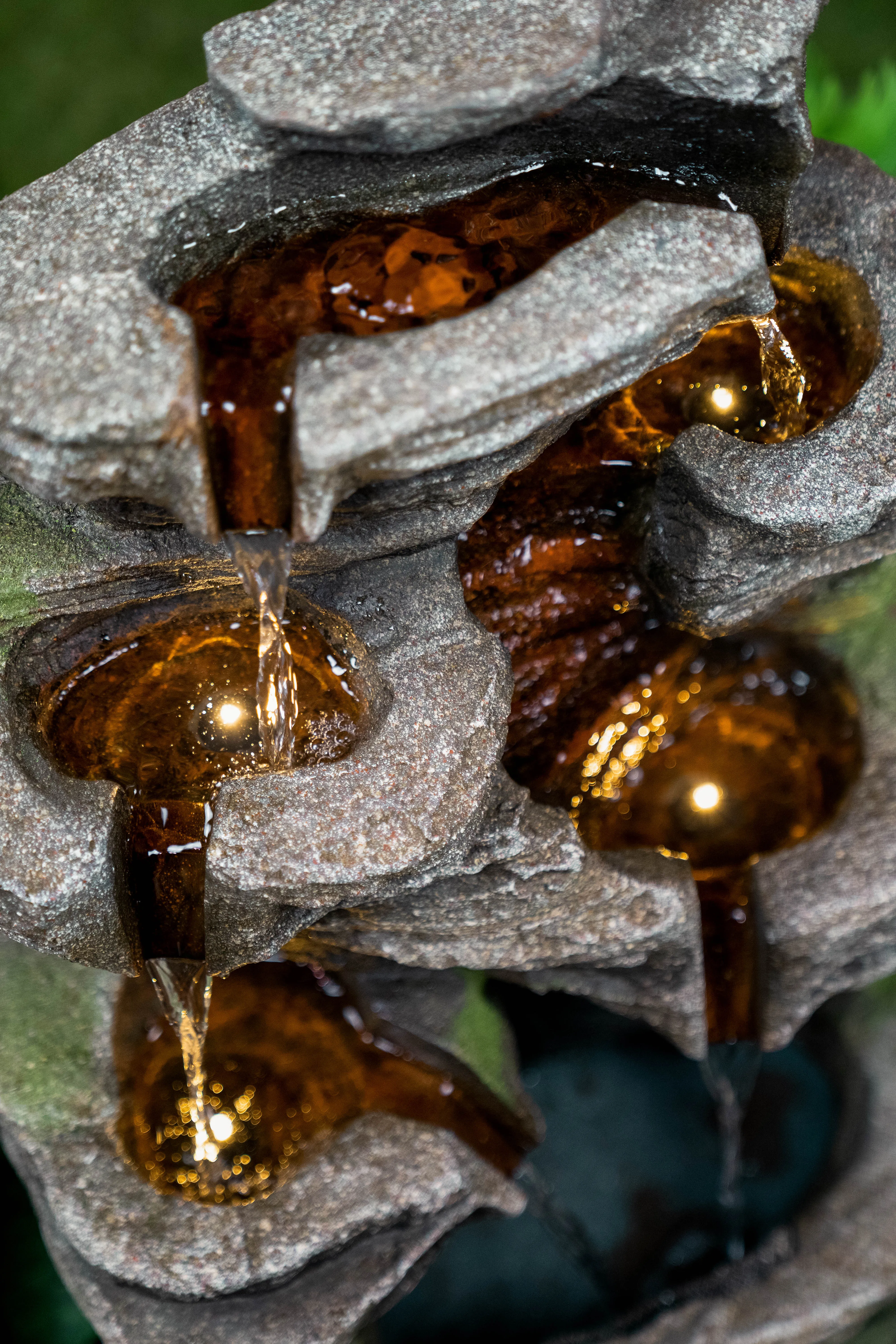 MultiLevel Rock Fountain W/4 Ww Leds